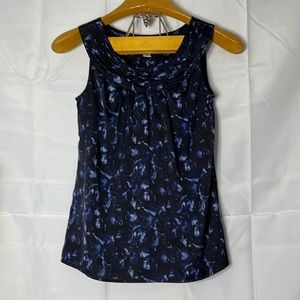 Womens Ann Taylor Loft Blue pattern Blouse, Size XS, Excellent Condition! Cute!!